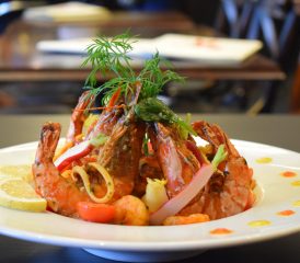 Linguines aux gambas à la méditerranéenne