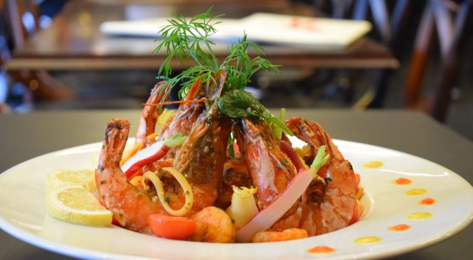 Linguines aux gambas à la méditerranéenne